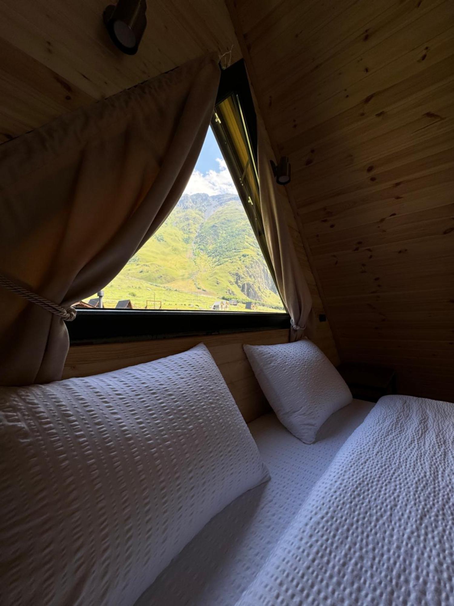 Outdoor Cottages Kazbegi Eksteriør billede