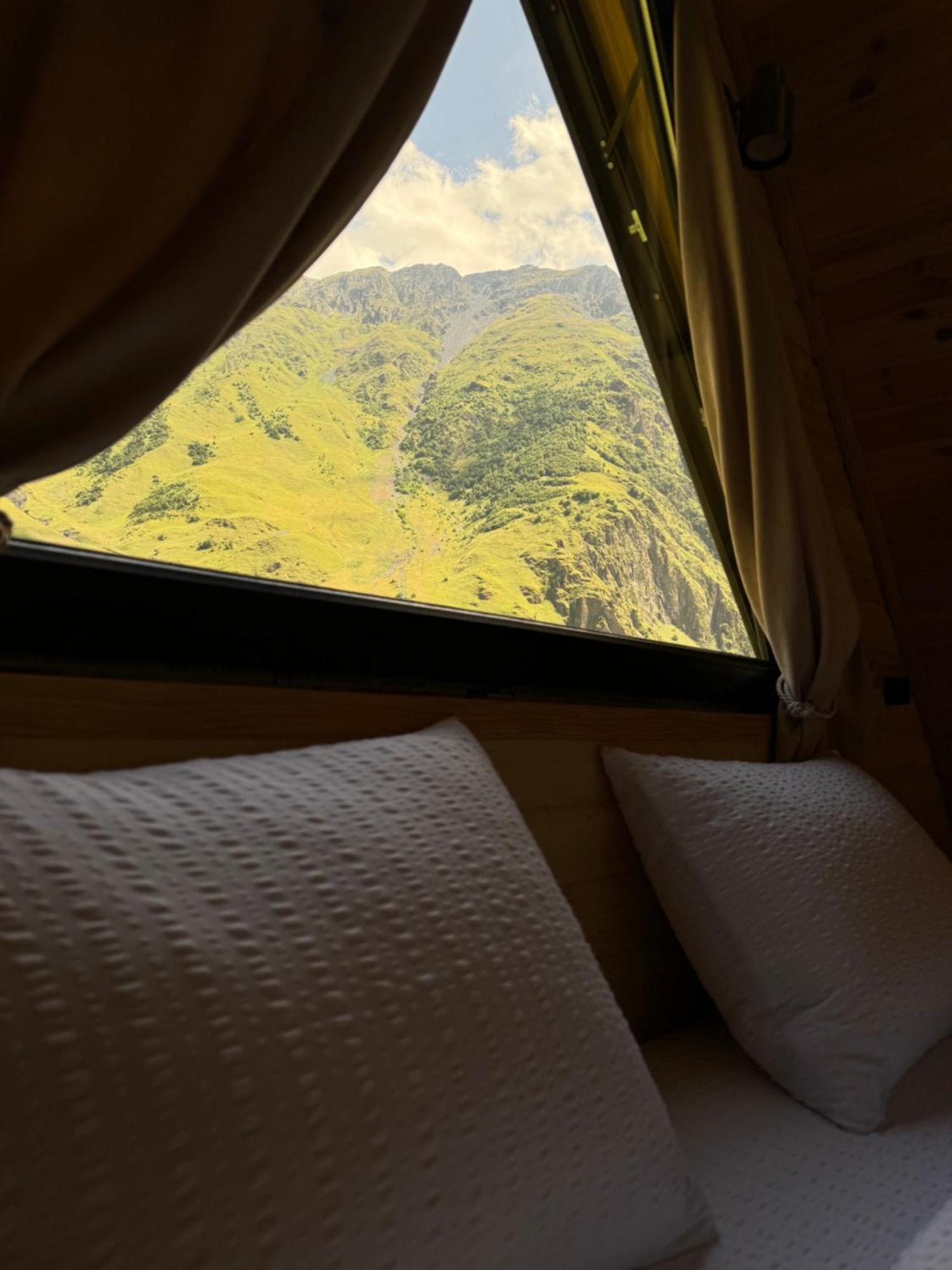 Outdoor Cottages Kazbegi Eksteriør billede
