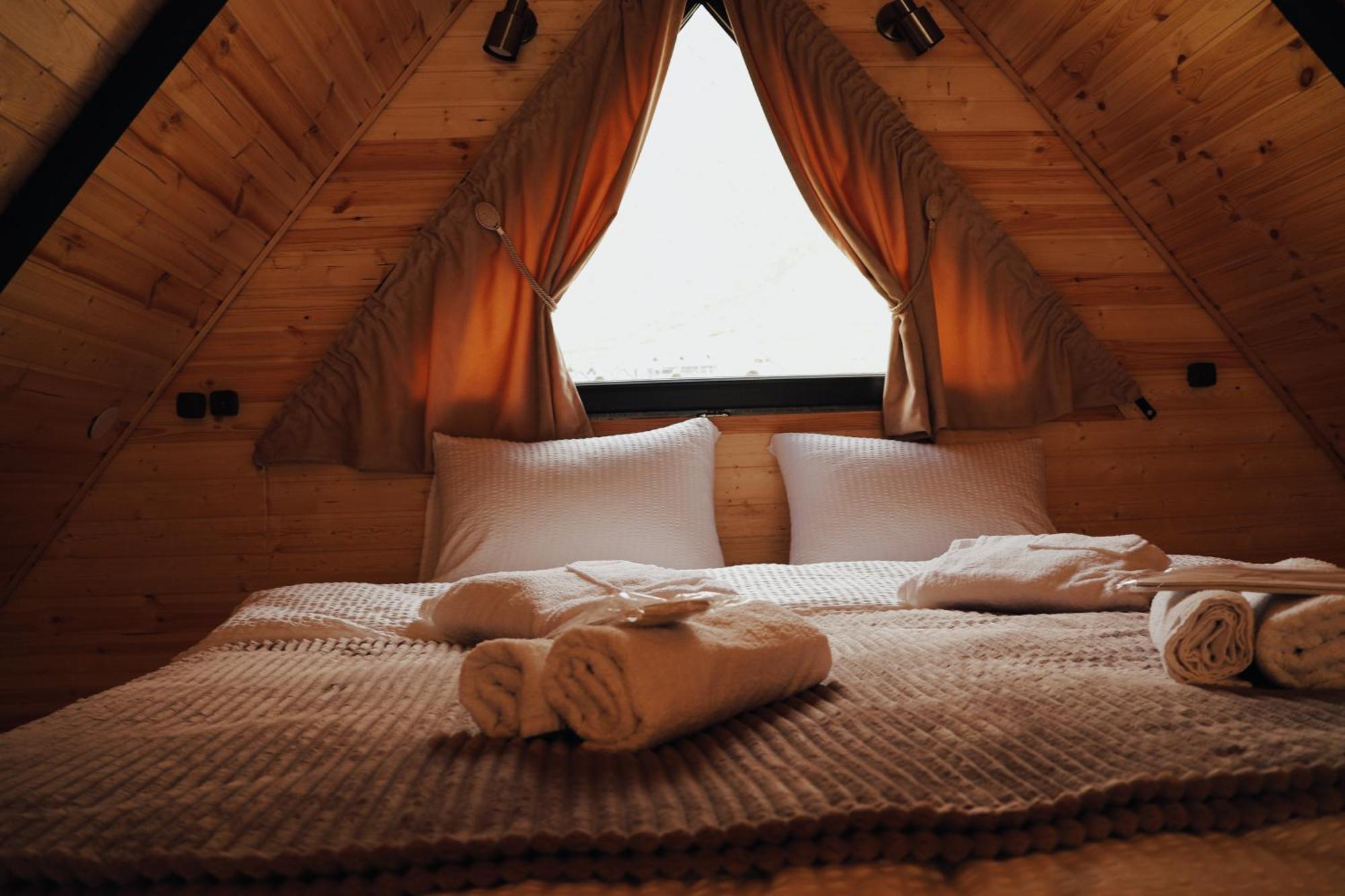 Outdoor Cottages Kazbegi Værelse billede